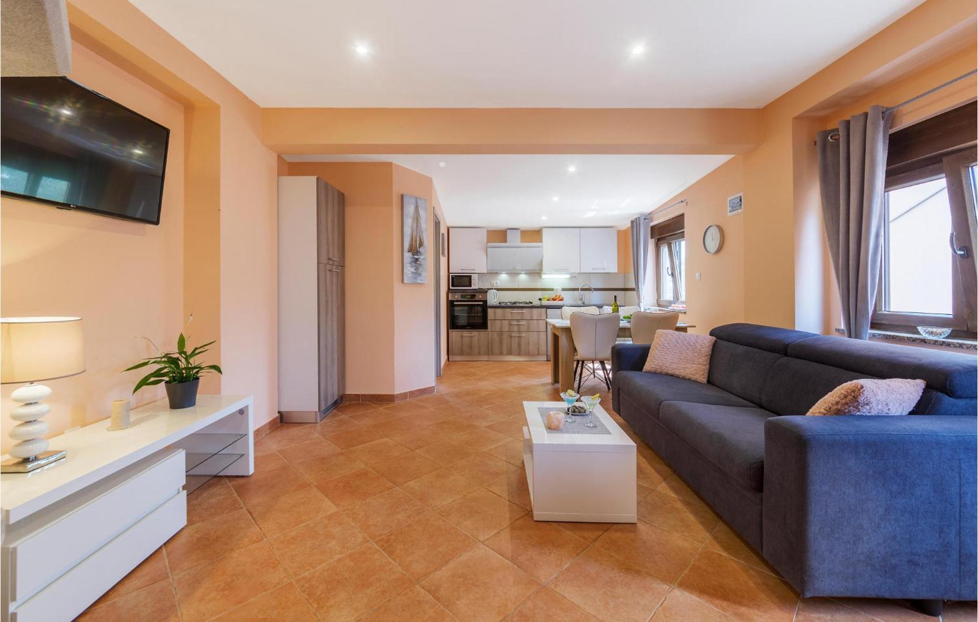1 Bedroom Stunning Apartment In Пула Экстерьер фото