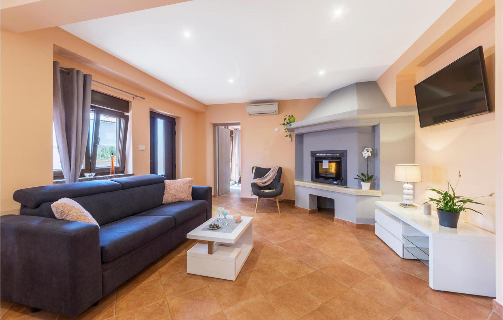 1 Bedroom Stunning Apartment In Пула Экстерьер фото